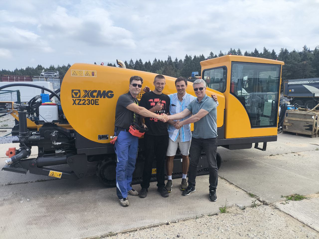 Отгрузка установки горизонтально направленного бурения XCMG XZ230E 